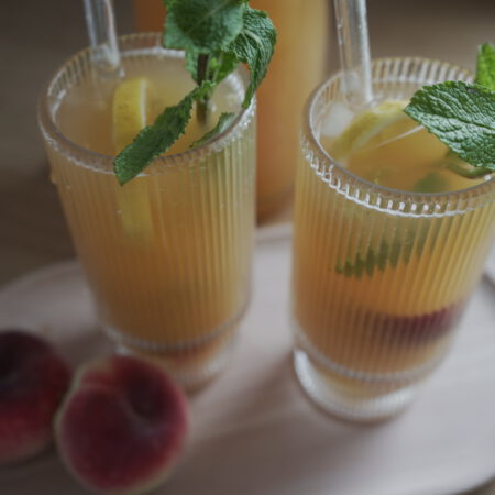 Rezept für Pfirsichsirup // Erfrischenden Eistee selbermachen