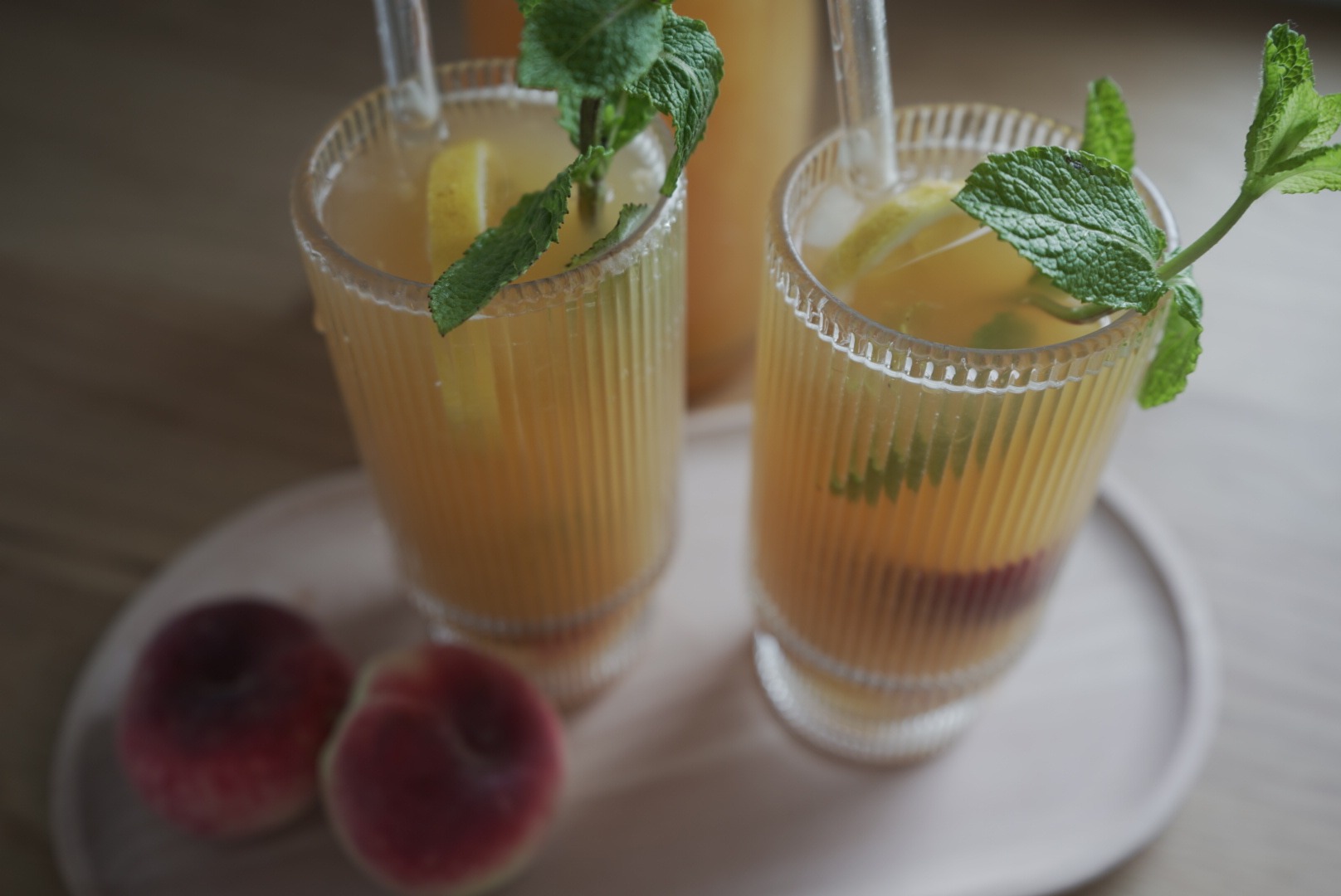 Rezept für Pfirsichsirup // Erfrischenden Eistee selbermachen